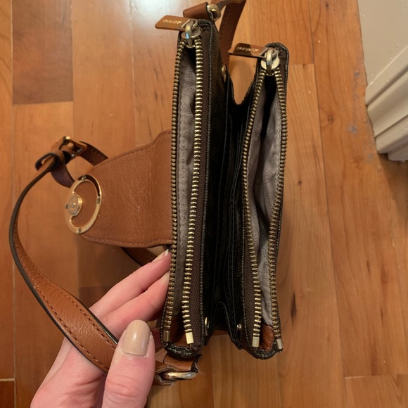 Michael Kors Crossbody - Picture 7 of 7